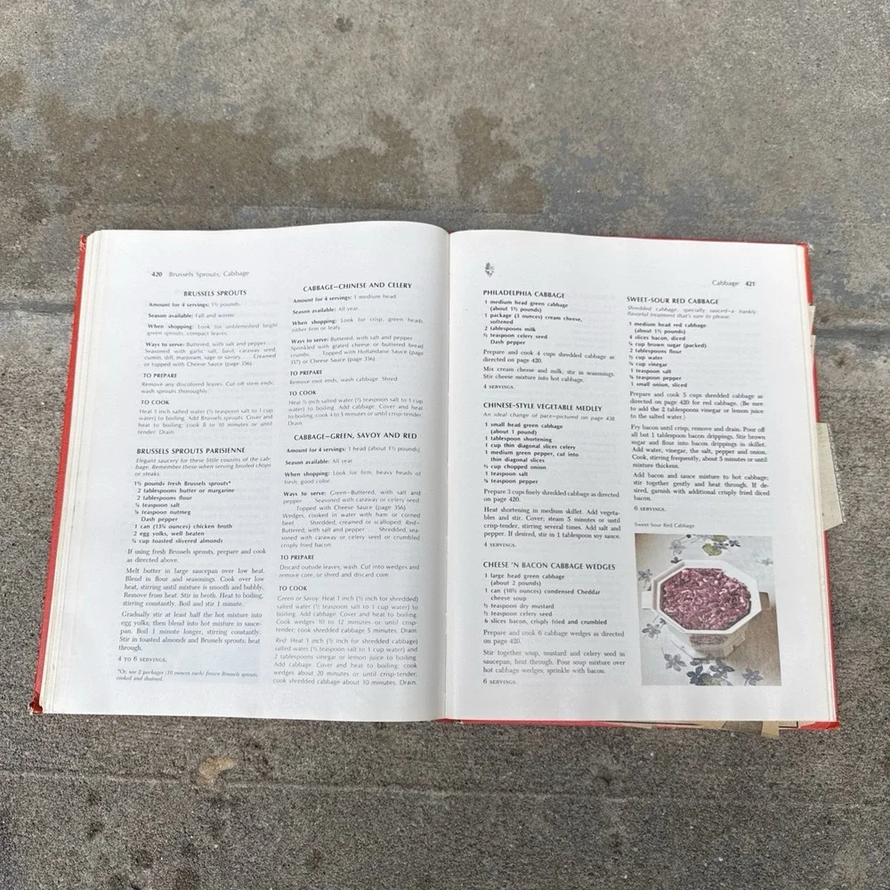 Vintage 1974 Betty Crocker Cookbook 21st Printing Hardcover Golden Press Pie